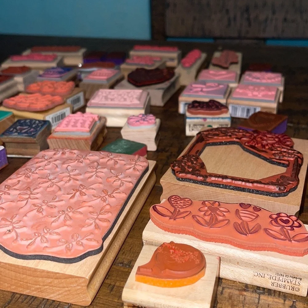 48 Rubber Stamps: Various Themes, Sayings & Florals